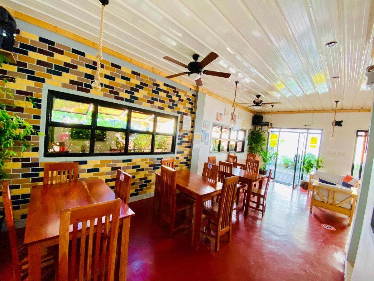 Marion Roos Hotel Puerto Galera Εξωτερικό φωτογραφία