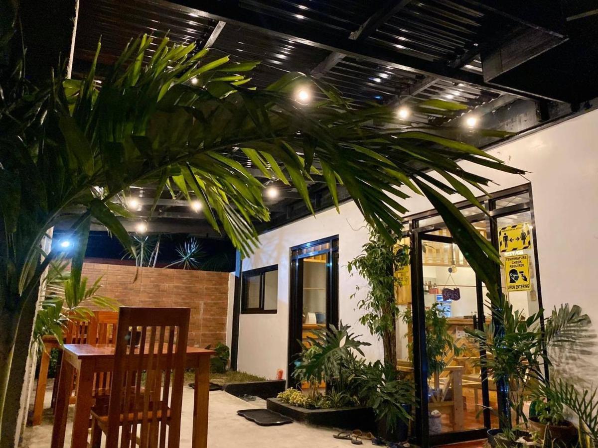 Marion Roos Hotel Puerto Galera Εξωτερικό φωτογραφία