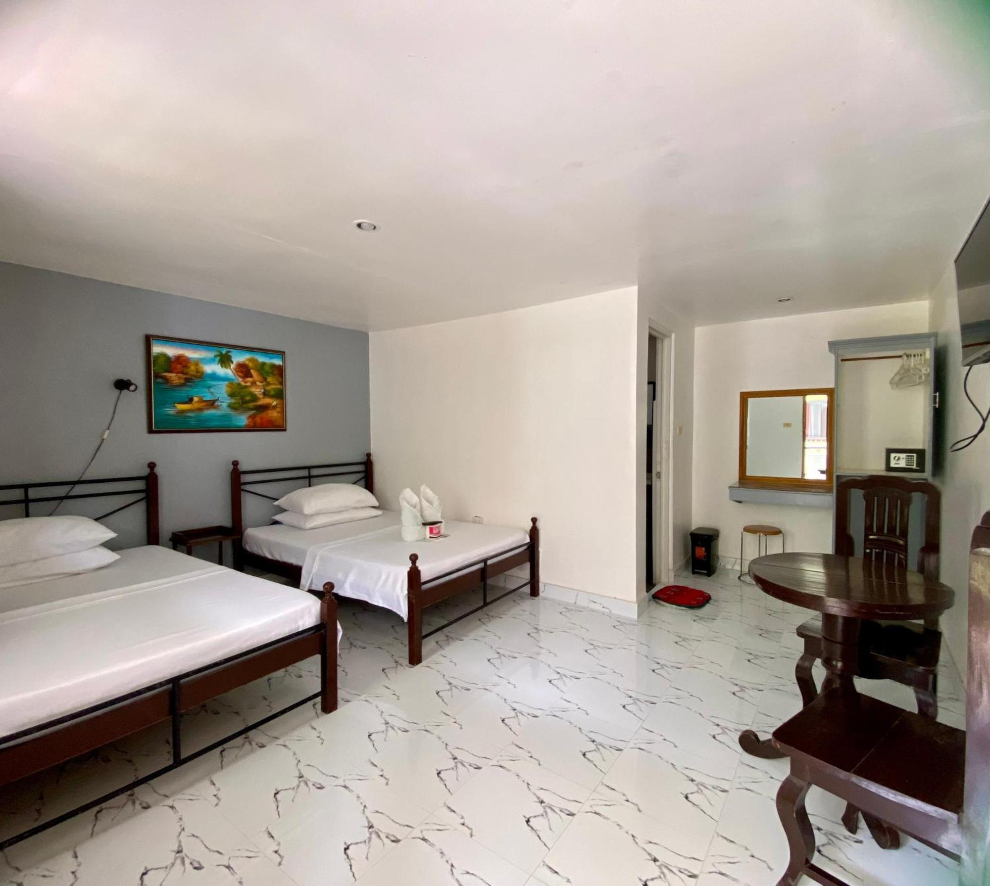 Marion Roos Hotel Puerto Galera Εξωτερικό φωτογραφία